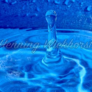 Blauer Wassertropfen - ImageShop