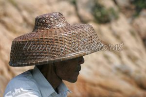 Chinesischer Mann mit Hut - ImageShop