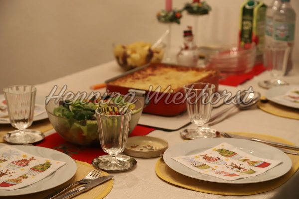 Festlich gedeckter Tisch - ImageShop