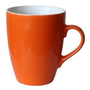 Orangener Kaffee-Becher