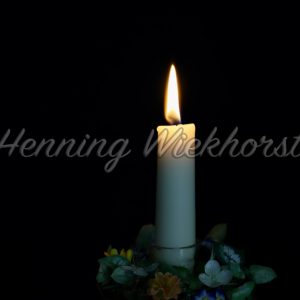 Kerze im Dunkeln - ImageShop