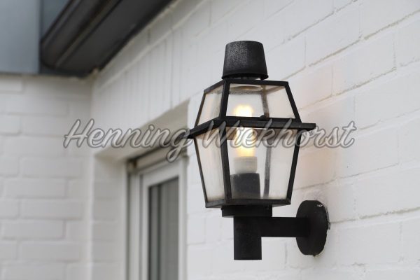 Lampe am Haus - ImageShop