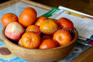 Mandarinen und ein Apfel - ImageShop