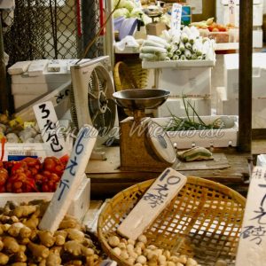 Marktstand für Wurzeln und Gemüse - ImageShop