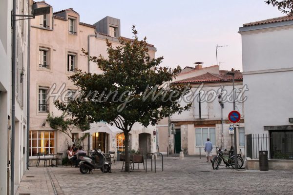 Mitten in La Rochelle - ImageShop
