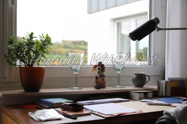 Schreibtisch am Fenster - ImageShop