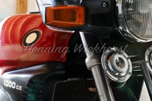 Seitliche Front-Ansicht von einem Motorradotorrad - ImageShop
