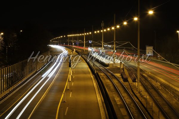 Stadtautobahn bei Nacht - ImageShop