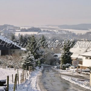 Verschneites Dorf Niederbachem - ImageShop
