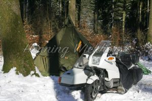 Zelten im Schnee mit dem Motorrad - ImageShop